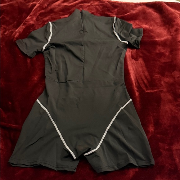 KL Alien Black Short-Sleeve Women's Jumpsuit Romper - Picture 2 of 3